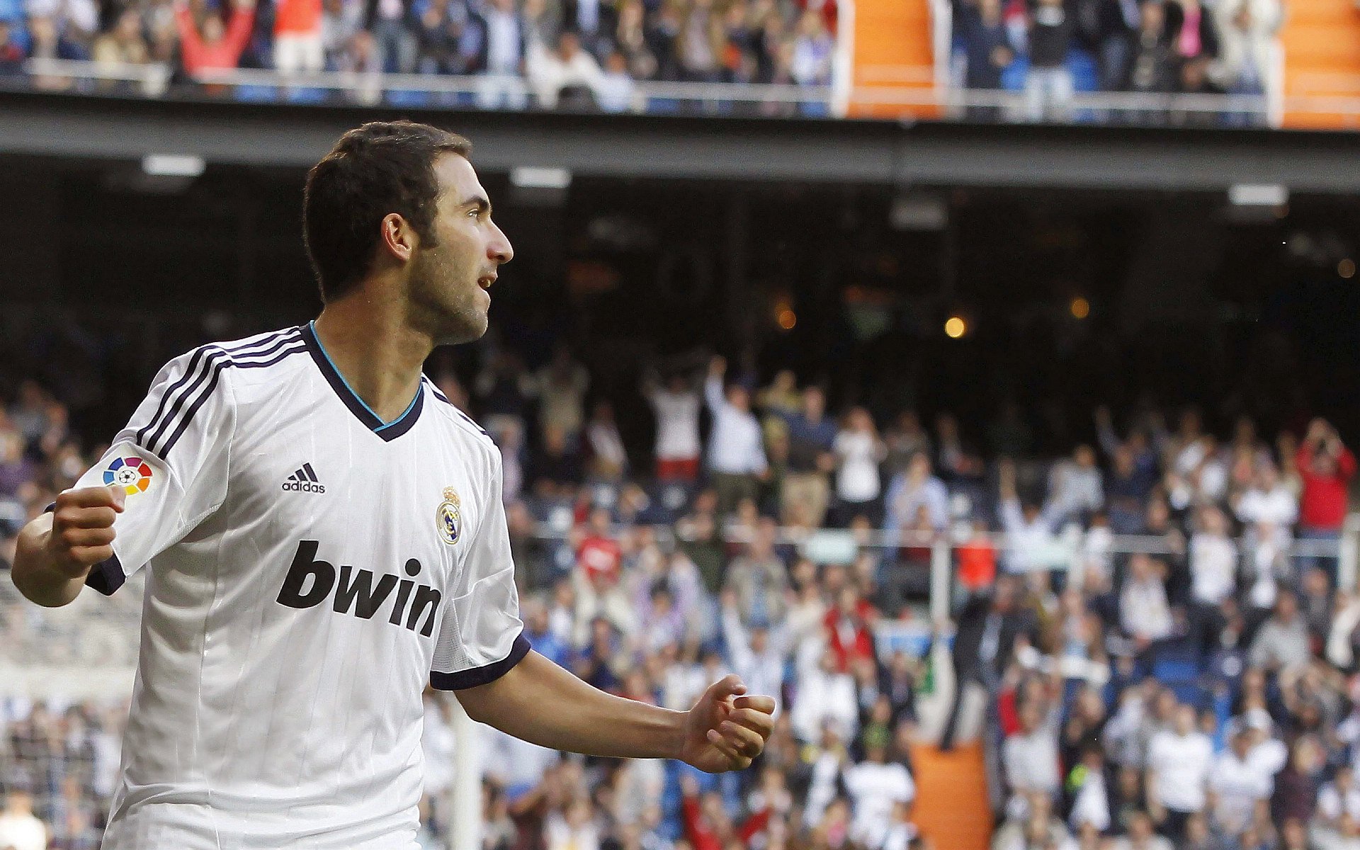 AYX GAMING-德甲风起云涌：速度、力量与智慧的奇妙结合